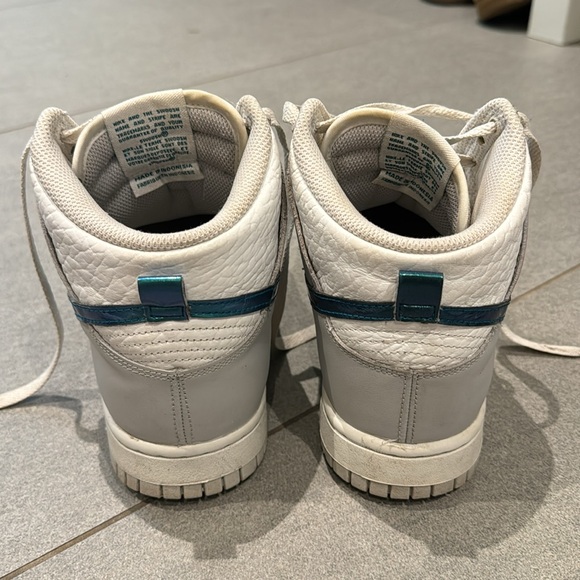 Nike Dunk High - Picture 3 of 9